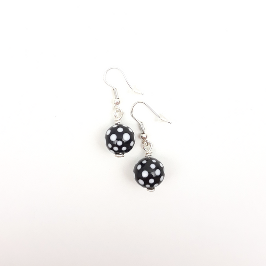 Punkte Ohrringe schwarz