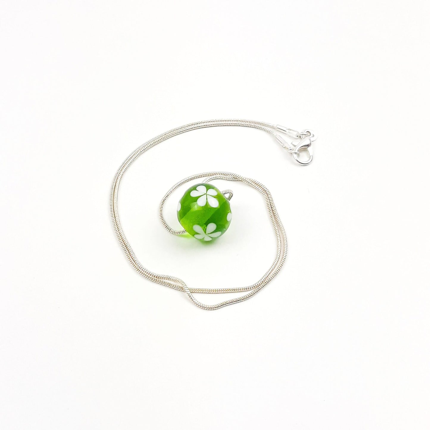 Blümchen-Kette grün