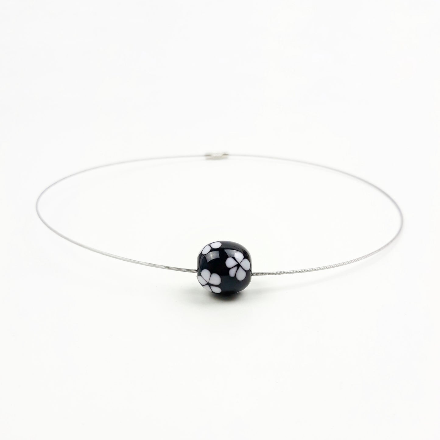 Blümchen Kette schwarz