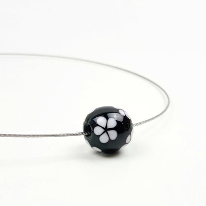 Blümchen Kette schwarz
