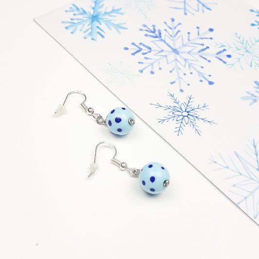 Punkte Ohrringe hellblau