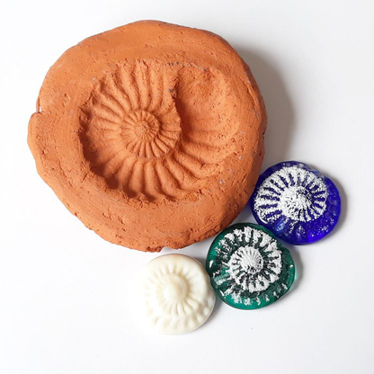 Ammonitenabdruck handgedrehte Glasperle