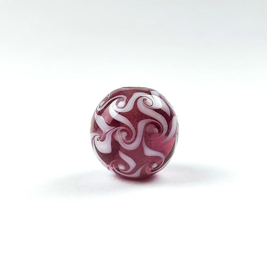 handgefertigte Glasperle lila Wirbel