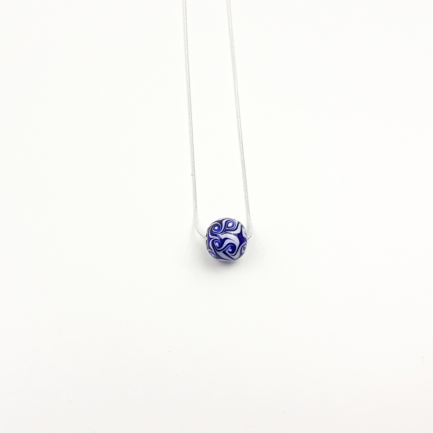 Wirbel Kette blau